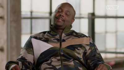 {\an8}I been selling weed since I was
actually probably, - I Was a Teenage Felon