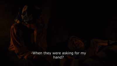{\An8}I don't know.
- When they were asking for my hand? - Honeyland
