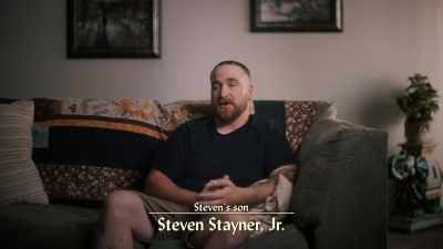 {\an8}I don't remember my father much.
Actually, I don't remember him at all. - Captive Audience: A Real American Horror Story