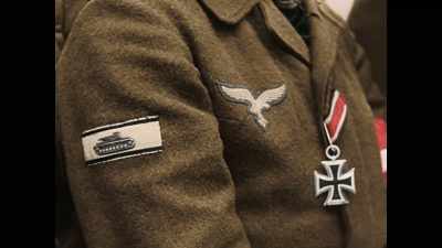 {\an8}I have delivered under fire
on wagons or carts. - Hitler and the Nazis: Evil on Trial