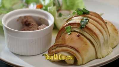 {\an8}I marinated the pork,
with Vietnamese flavors, - No Recipe Road Trip With the Try Guys