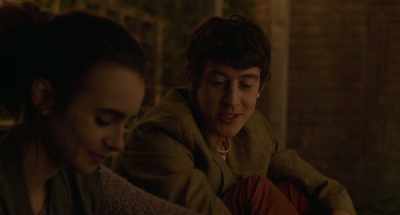 {\an8}I need to do my research. And you... - To the Bone