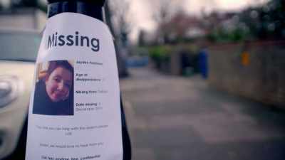 {\an8}I put out missing posters
with the Missing People charity. - When Missing Turns to Murder