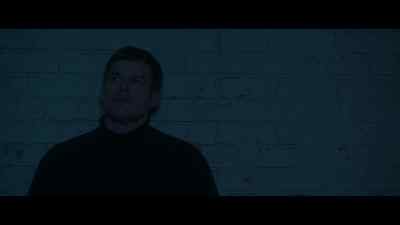 {\an8}[sighs] - Dexter: New Blood