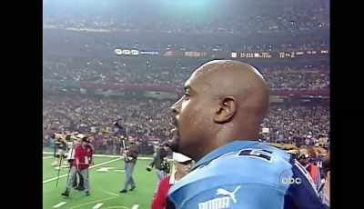 {\an8}I had taken my helmet off, - Untold: The Murder of Air McNair