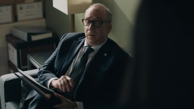 {\an8}This Palazzo business. - Billions