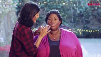 {\an8}I was told,
"There's nothing here for you." - Glow Up: Britain's Next Make-Up Star