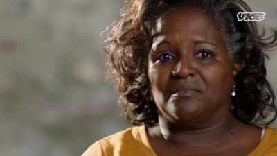 {\an8}I was very attached to my mom
at a young age. - I Was a Teenage Felon