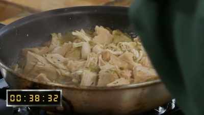 {\an8}I would normally slow simmer
this for, like, an hour. - No Recipe Road Trip With the Try Guys