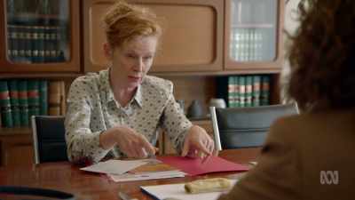 {\an8}I would prefer it if this sausage
roll represents Dean's penis - Fisk