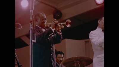 {\an8}If a man is able and capable enough - Louis Armstrong's Black & Blues