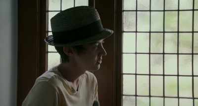 {\an8}I'm finished. And you're leaving? - To the Bone