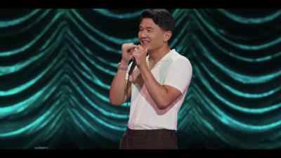 {\an8}I'm like, "These people are forcing me
to medically ejaculate - Ronny Chieng: Love to Hate It