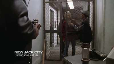 {\an8}In each crew,
you gotta have security, - Hip Hop Uncovered