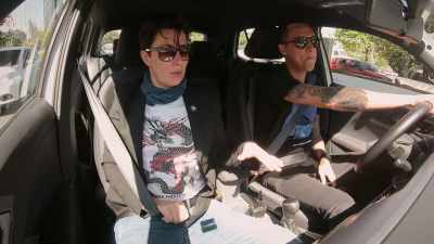 {\an8}In Rio, when we can't stop
and you keep moving on a red, - Sue Perkins: Perfectly Legal