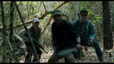 {\an8}[in Vietnamese] - Da 5 Bloods