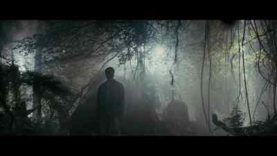 {\an8} [insects chitter] - The Man Who Fell to Earth