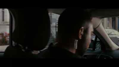 {\an8} [Josiah over radio]
What the hell was that? - The Man Who Fell to Earth