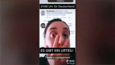 {\an8}Jury's been dismissed
for the weekend, - Depp V Heard