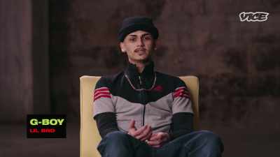 {\an8}K2 was becoming illegal
because it gives people seizures - I Was a Teenage Felon