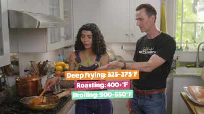 {\an8}- Look at this, you...
- I mean, that's like - What Am I Eating? With Zooey Deschanel
