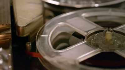 {\an8}[man 2 speaking] - The Freeway Killer: Lost Murder Tapes