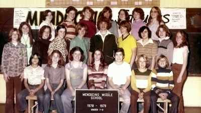 {\an8}MARIE: I met Dennis in eighth grade. - Captive Audience: A Real American Horror Story