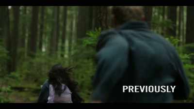 {\an8}[Maurine]
"My daughter's name is Evie." - Earth Abides