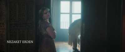 {\an8}Maybe because she had no chance
of being accepted - Bihter: A Forbidden Passion