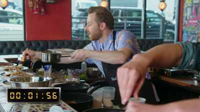 {\an8}Melted butter on top
never hurt nobody. - No Recipe Road Trip With the Try Guys