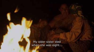 {\An8}My older sister died,
whe she was eight... - Honeyland