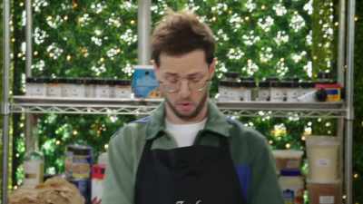 {\an8}My personal barbecue sauce
is just, like, - No Recipe Road Trip With the Try Guys