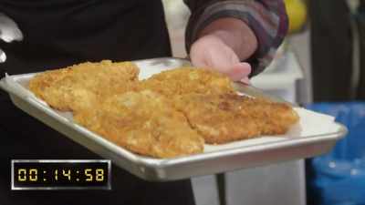 {\an8}[narrator] 15 minutes left. - No Recipe Road Trip With the Try Guys