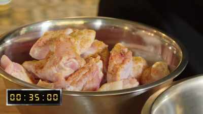 {\an8}[narrator] Thirty-five
minutes to go. - No Recipe Road Trip With the Try Guys