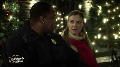 {\an8}...never really let myself - Christmas On Call