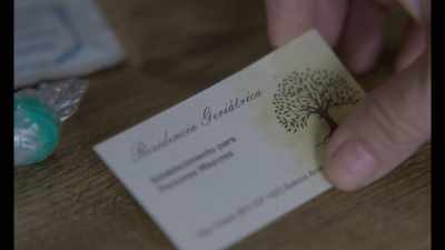 {\an8}NURSING HOME FACILITY FOR THE ELDERLY - Elena Knows