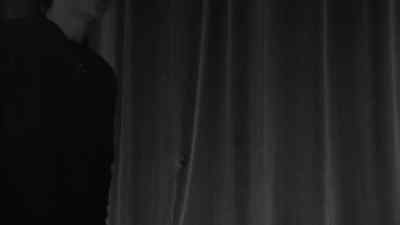 {\an8}Okay, the stage is set. - Demetri Martin: Demetri Deconstructed