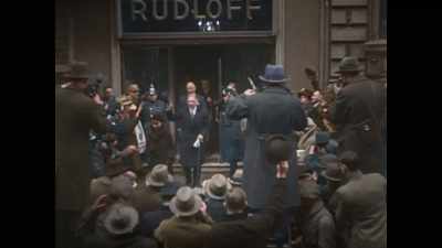 {\an8}ONE PEOPLE, ONE NATION, ONE LEADER! - Hitler and the Nazis: Evil on Trial