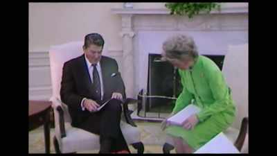 {\an8}Phyllis Schlafly put out a booklet - Judy Blume Forever