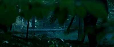 {\an8}[piano note fades] - The Strangers: Chapter 1