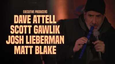 {\an8}[recorder continues playing] - Dave Attell: Hot Cross Buns