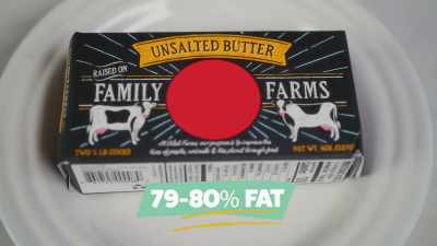 {\an8}- Regular butter is, like,
79-80% fat...
- [Zooey] Wow. - What Am I Eating? With Zooey Deschanel