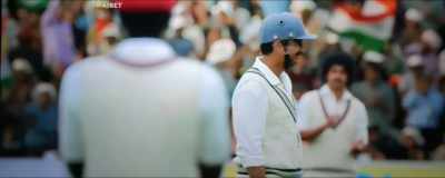 {\an8}Richards to Kapil...
Hits strongly for four. - 83