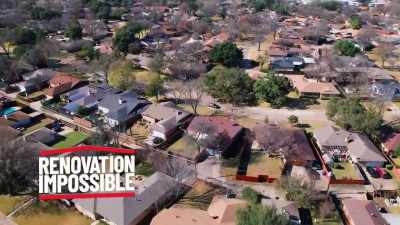 {\an8}[Russell] Come on,
come on, come on. - Renovation Impossible