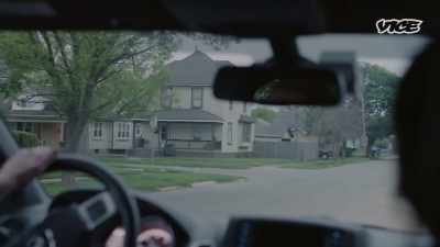 {\an8}♪♪ - Small Town Secrets