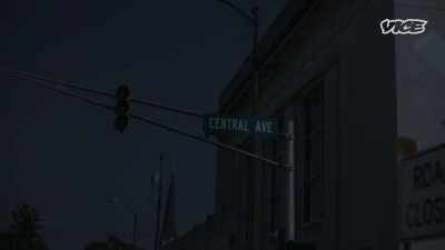 {\an8}♪♪ - Small Town Secrets