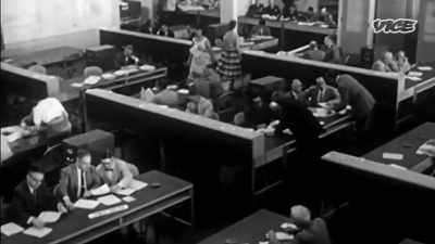 {\an8}♪♪ - While The Rest Of Us Die