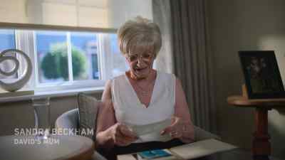 {\an8}SANDRA BECKHAM
DAVID'S MUM - Beckham