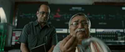 {\an8}Sir, please! Give me another chance. - Jawan