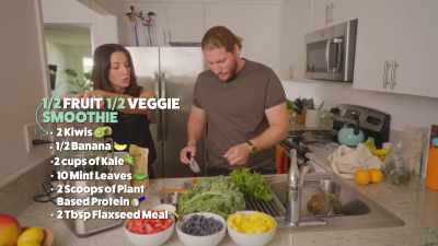 {\an8}So we're using a lot
of the same ingredients - What Am I Eating? With Zooey Deschanel